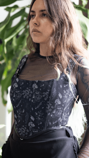 Arpía | Moda Alternativa corset garras 🦅✨
